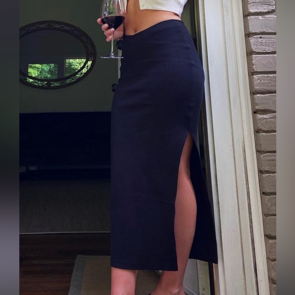 Black midi skirt